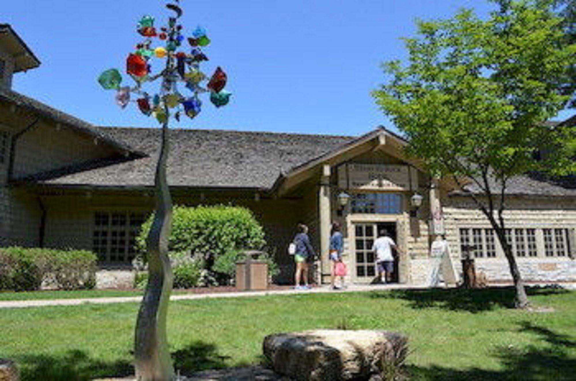 Starved Rock Lodge & Conference Center Utica Exterior foto